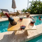 Mesa de Picnic Rectangular de Madera para Vino y 3 Copas